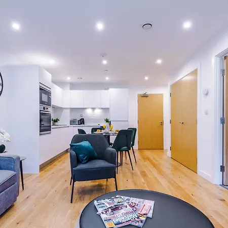 Charming 1-bed In Apartment